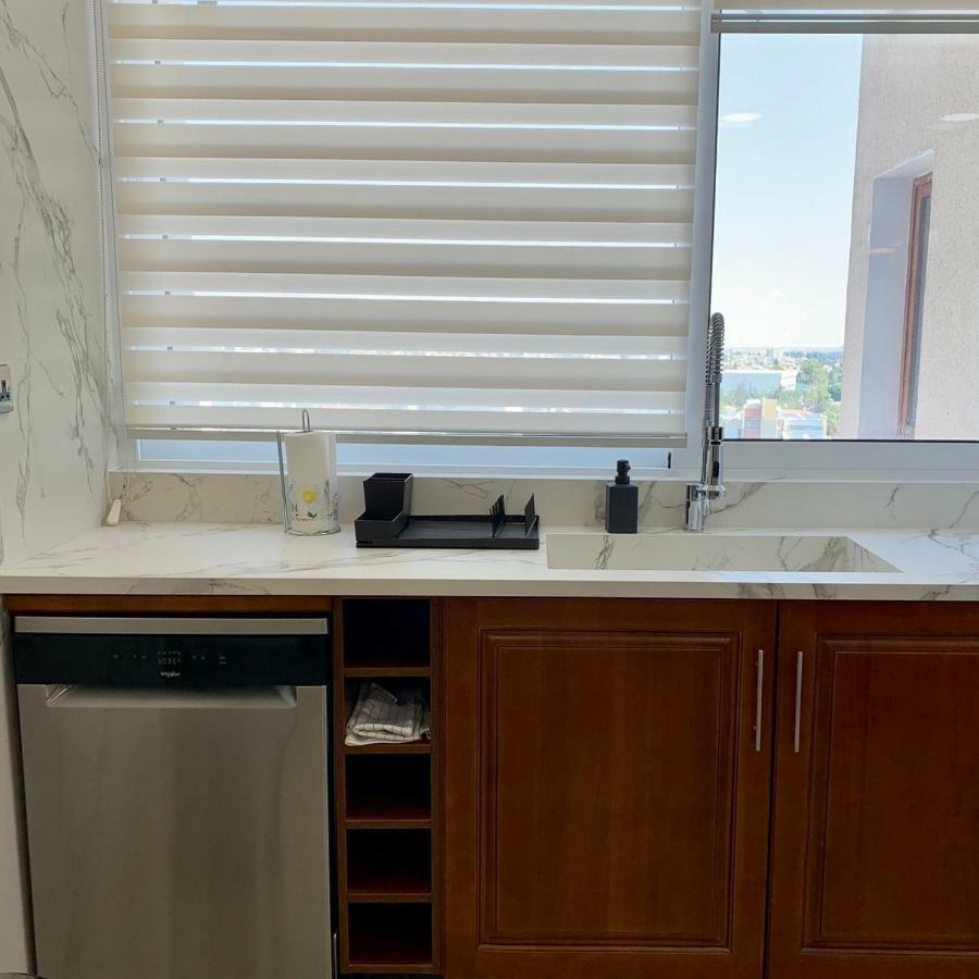 Modern 2 Bed Room Large Apartment Nicosia Esterno foto