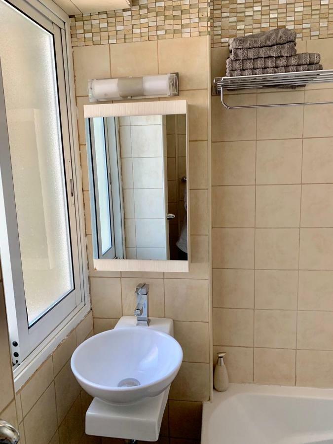 Modern 2 Bed Room Large Apartment Nicosia Esterno foto